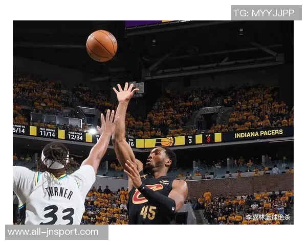 米切尔赛季结束后遭受重创提前与队友开始新赛季训练