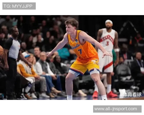 豪泽三分狂潮尽显疯狂投射能力遗憾六连铁仍砍下30分6篮板3助攻